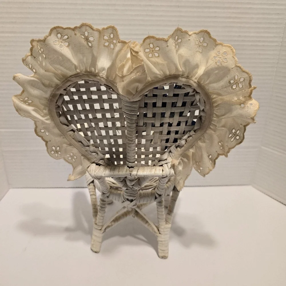 Vintage Ornate White Wicker Planter Doll Chair Bohemian‎ Granny Core